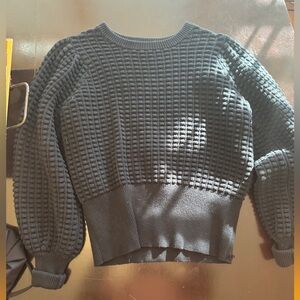 BLACKK SWEATER - SMALL